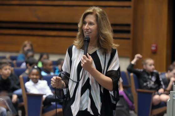 'Survived' author meets eager readers at Hess school